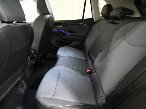 New 2026 Volkswagen Tiguan SE AWD/4WD image 8
