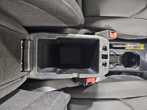 Used 2018 Jeep Renegade Sport w/ Power & Air Group image 24