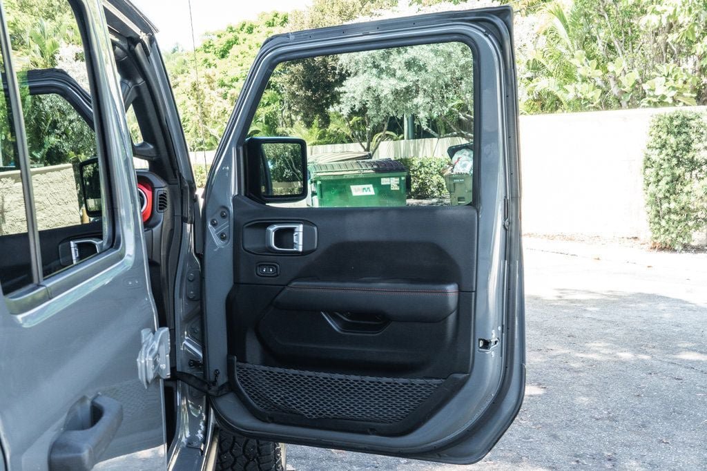 Used 2021 Jeep Wrangler Unlimited Rubicon AWD/4WD image 31