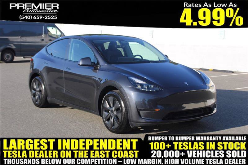 Used 2025 Tesla Model Y Long Range RWD image 1