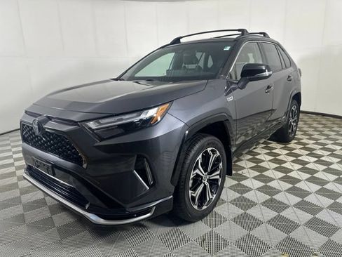 Used 2023 Toyota RAV4 XSE AWD/4WD image 3