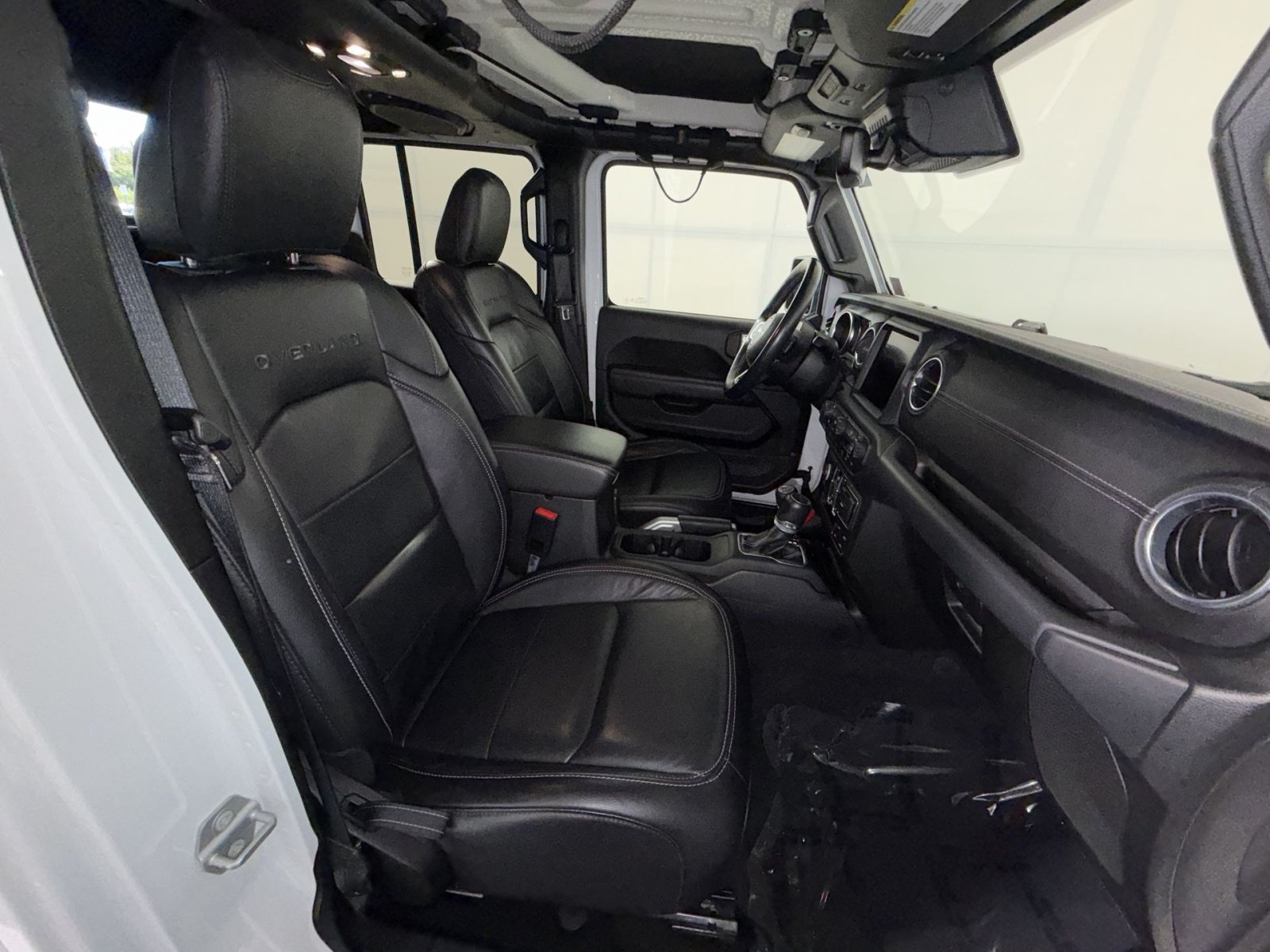 Used 2020 Jeep Gladiator Overland AWD/4WD image 27