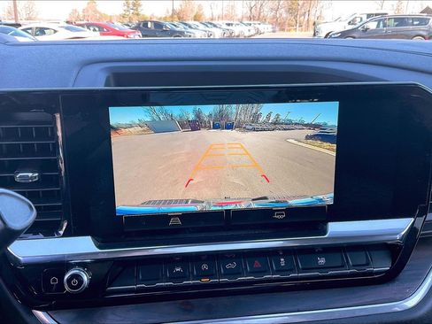 Used 2025 GMC Sierra 1500 SLT image 15