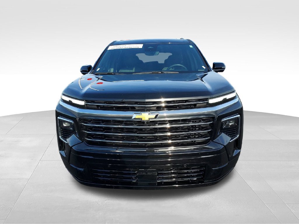 Used 2025 Chevrolet Traverse High Country w/ LPO, Floor Liner Package AWD/4WD image 8