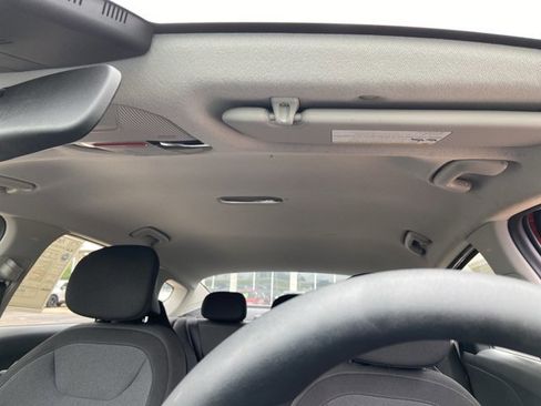 Used 2025 Kia K4 FWD image 33
