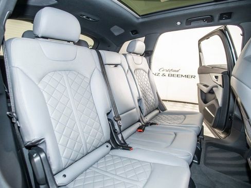 Used 2024 Audi SQ7 Prestige image 45