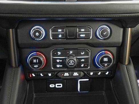 Used 2023 Chevrolet Tahoe High Country w/ Advanced Technology Package image 18