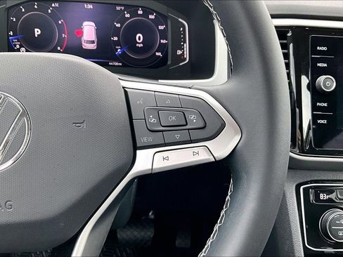 Used 2022 Volkswagen Atlas SE image 27