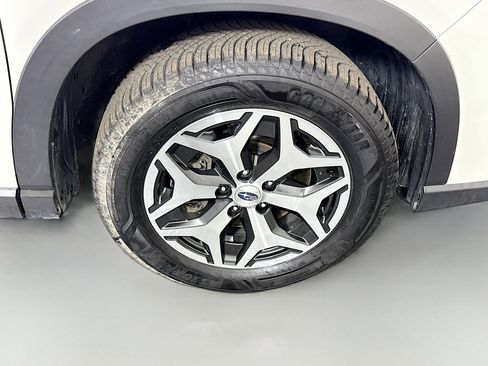 Used 2023 Subaru Forester Premium image 32