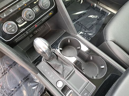 Used 2018 Volkswagen Atlas SEL image 24