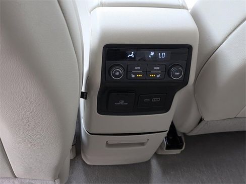 Used 2023 GMC Acadia Denali w/ Denali Ultimate Package image 12