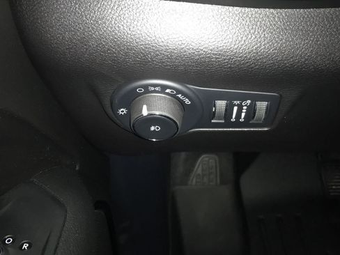 Used 2021 Jeep Compass Latitude AWD/4WD image 16