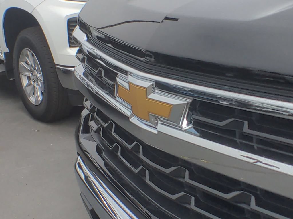 Used 2023 Chevrolet Silverado 1500 LT AWD/4WD image 32