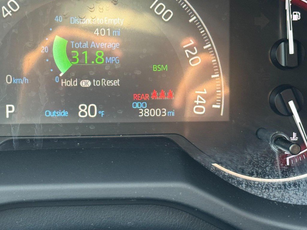 Used 2025 Toyota RAV4 XLE FWD image 29