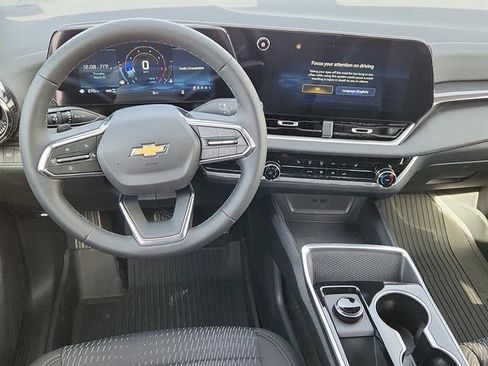 New 2026 Chevrolet Equinox LT w/ LPO, Floor Liner Package AWD/4WD image 10