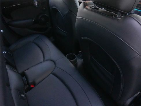 Used 2019 MINI Cooper S image 33