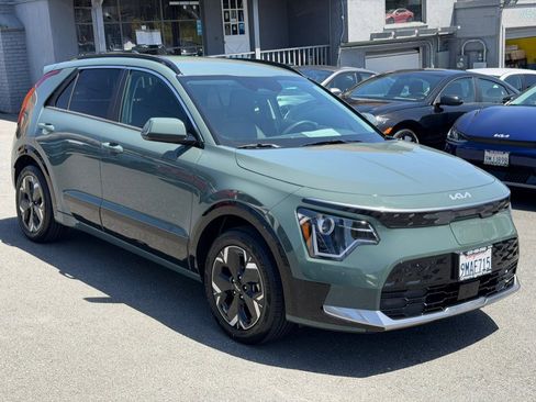 Used 2024 Kia Niro Wind FWD image 3