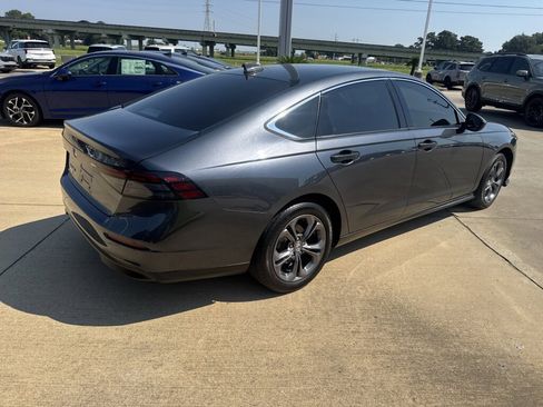 Used 2023 Honda Accord EX image 15