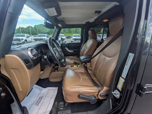 Used 2017 Jeep Wrangler Unlimited Sahara w/ Dual Top Group AWD/4WD image 26