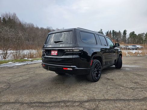 New 2026 Jeep Grand Wagoneer Limited AWD/4WD image 3