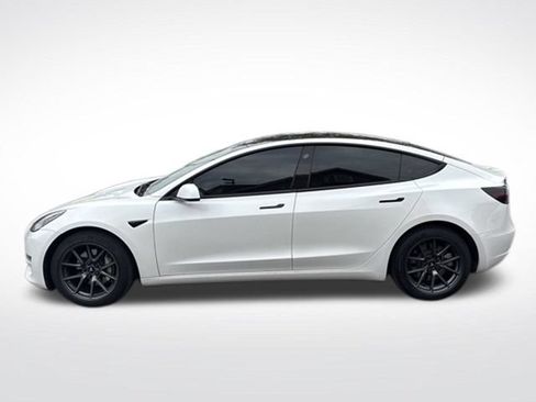Used 2022 Tesla Model 3 Long Range AWD/4WD image 6