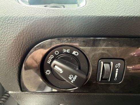 Used 2015 Dodge Durango Limited w/ Nav & Power Liftgate Group image 27