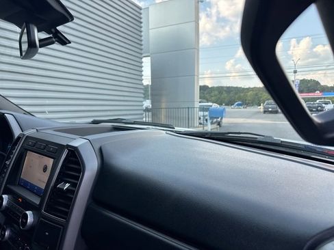 Used 2021 Ford Expedition XLT image 40