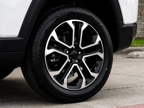 Used 2022 Jeep Compass Limited image 66