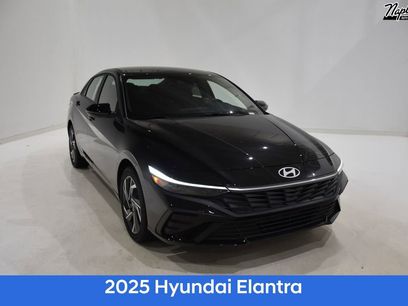New 2025 Hyundai Elantra SEL