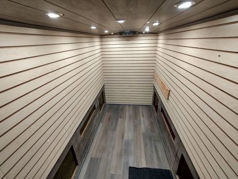 Used 2014 Mercedes-Benz Sprinter 2500 image 76