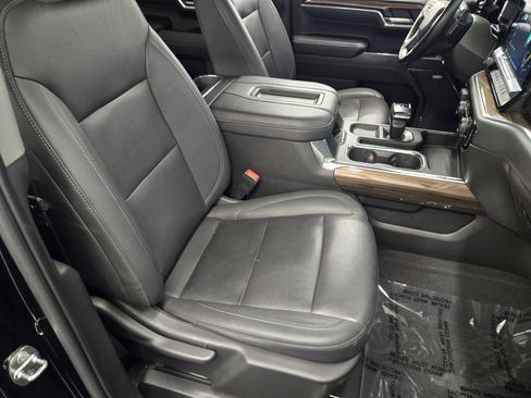 Used 2022 Chevrolet Silverado 1500 LT Trail Boss w/ Convenience Package II image 13