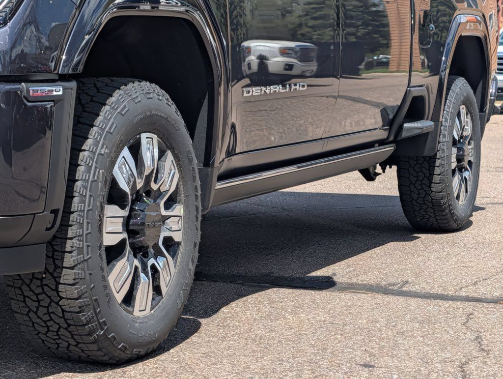 New 2026 GMC Sierra 3500 Denali w/ Denali Reserve Package AWD/4WD image 6