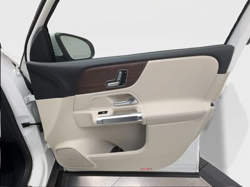 Used 2023 Mercedes-Benz EQB 350 4MATIC SUV w/ Pinnacle Package image 32