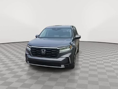 Used 2023 Honda Pilot EX-L image 3