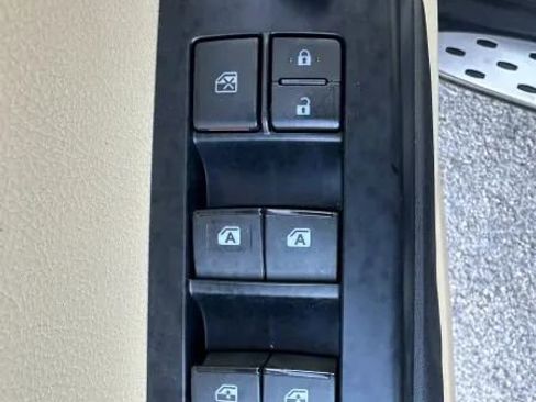 Used 2016 Toyota Highlander XLE image 44