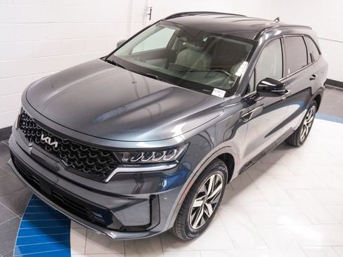 Used 2022 Kia Sorento EX FWD image 42