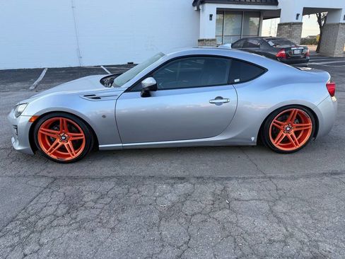 Used 2019 Toyota 86 image 4