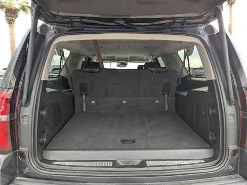 Used 2016 Chevrolet Suburban LT image 11