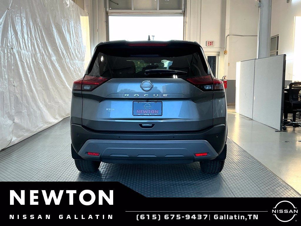 Used 2023 Nissan Rogue S FWD image 5