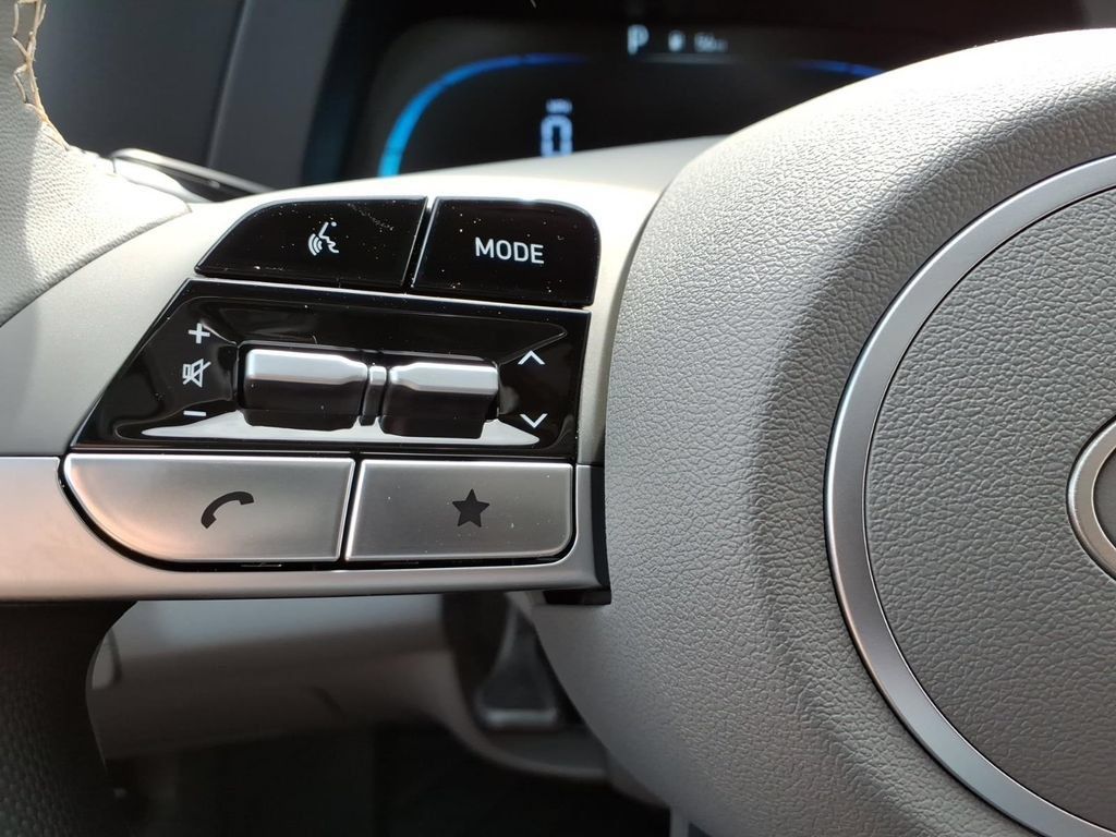 Certified 2026 Hyundai Elantra Sport FWD image 18