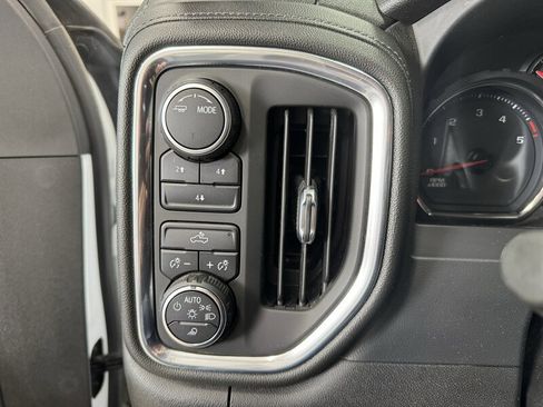 Used 2021 Chevrolet Silverado 2500 LT w/ Fleet Comfort Package AWD/4WD image 12