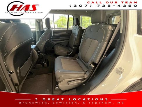 Used 2023 Jeep Grand Cherokee L Laredo AWD/4WD image 12