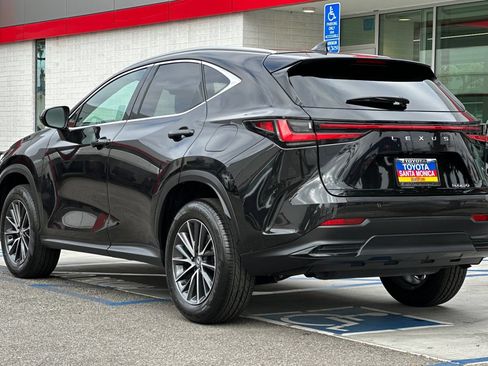 Used 2024 Lexus NX 250 FWD image 6