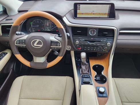 Used 2019 Lexus RX 350 FWD w/ Navigation Package image 27