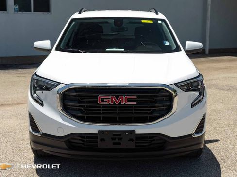Used 2021 GMC Terrain SLE w/ Driver Convenience Package FWD image 2