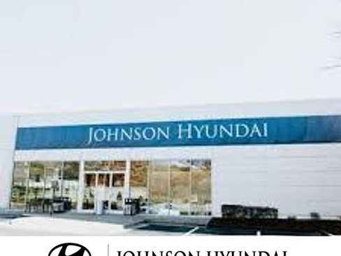 Used 2023 Hyundai Santa Fe SE AWD/4WD image 2
