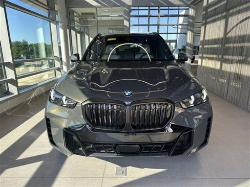 New 2026 BMW X5 xDrive40i w/ M Sport Package image 2