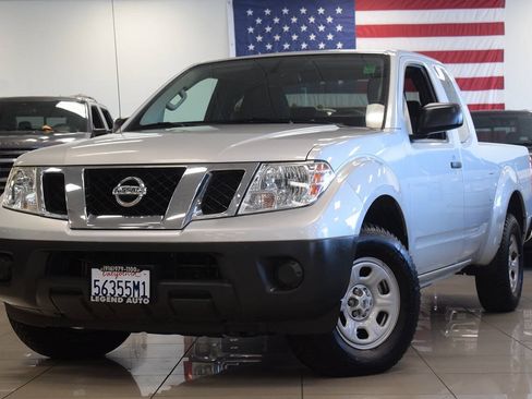 Used 2013 Nissan Frontier S w/ S Preferred Pkg RWD image 3