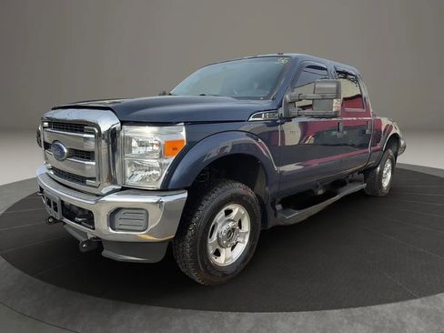 Used 2015 Ford F250 XLT w/ Snow Plow Prep Package image 1