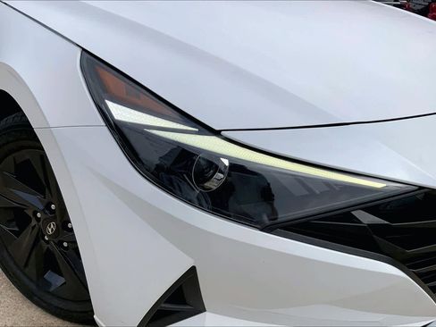 Used 2021 Hyundai Elantra SEL w/ Convenience Package FWD image 26